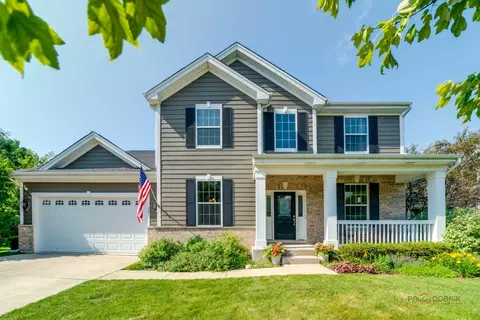207 Cater Ln, Libertyville, IL 60048