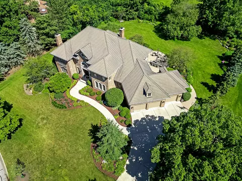 View/Area - 122 Kraml Dr, Burr Ridge, IL 60527 photo 3 of 8