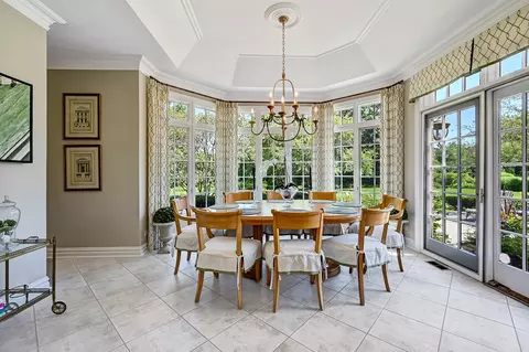 Dining - 122 Kraml Dr, Burr Ridge, IL 60527 photo 3 of 3