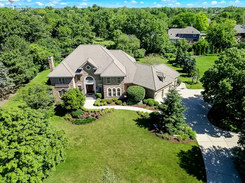 View/Area - 122 Kraml Dr, Burr Ridge, IL 60527 photo 2 of 8