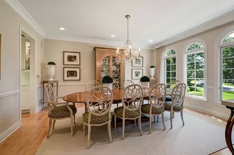 Dining - 122 Kraml Dr, Burr Ridge, IL 60527 photo 1 of 3