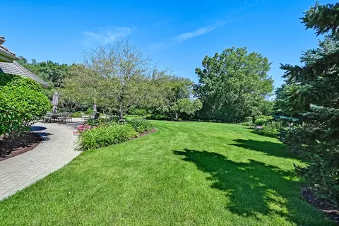 Exterior - 122 Kraml Dr, Burr Ridge, IL 60527 photo 3 of 8