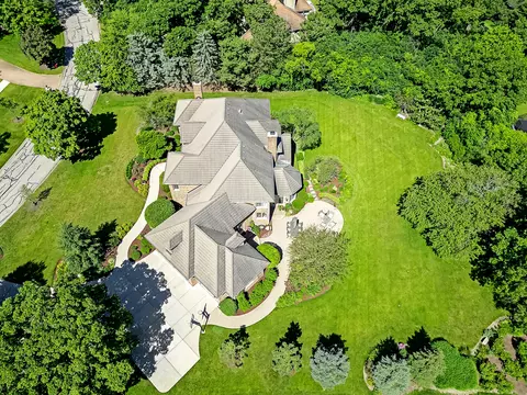 View/Area - 122 Kraml Dr, Burr Ridge, IL 60527 photo 5 of 8