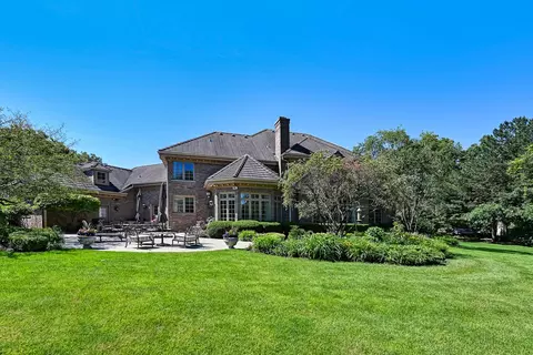 Exterior - 122 Kraml Dr, Burr Ridge, IL 60527 photo 4 of 8