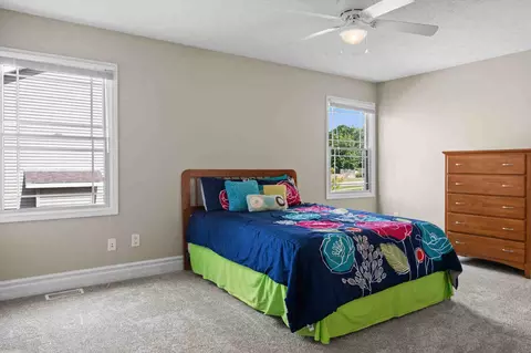 Bedroom - 11 Willowbend Ct, Bloomington, IL 61705 photo 8 of 12