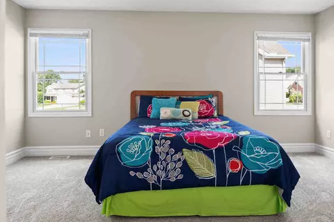 Bedroom - 11 Willowbend Ct, Bloomington, IL 61705 photo 9 of 12