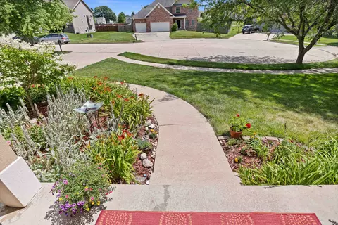 Exterior - 11 Willowbend Ct, Bloomington, IL 61705 photo 18 of 18