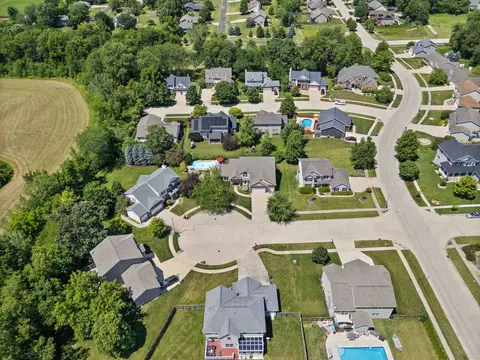 View/Area - 11 Willowbend Ct, Bloomington, IL 61705 photo 4 of 4
