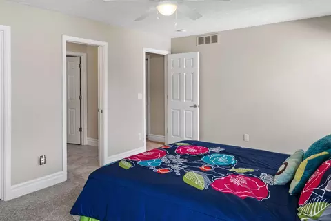 Bedroom - 11 Willowbend Ct, Bloomington, IL 61705 photo 10 of 12