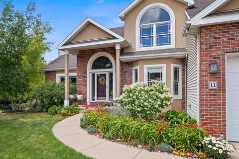 Exterior - 11 Willowbend Ct, Bloomington, IL 61705 photo 5 of 18