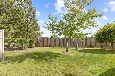 Exterior - 4839 Turnberry Dr, Hoffman Estates, IL 60010 photo 5 of 5