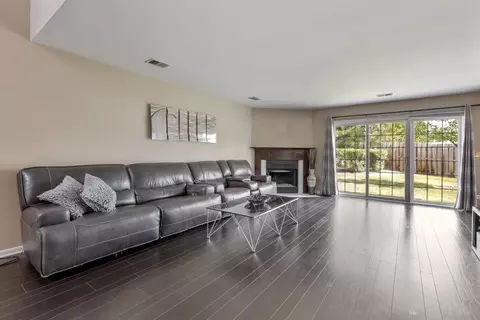 Living - 4839 Turnberry Dr, Hoffman Estates, IL 60010 photo 2 of 2