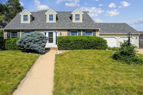 406 S Jeffery Dr, Mahomet, IL 61853