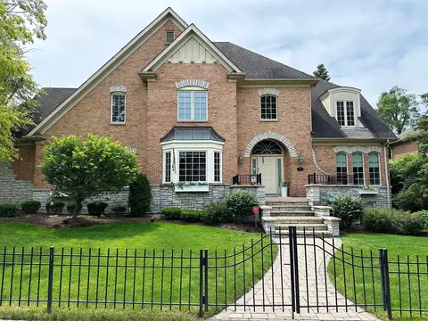 240 E May St, Elmhurst, IL 60126