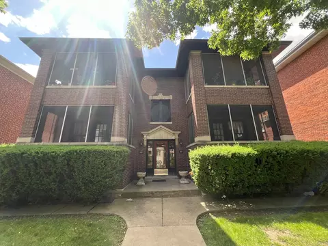 321 Wisconsin Ave, Oak Park, IL 60302