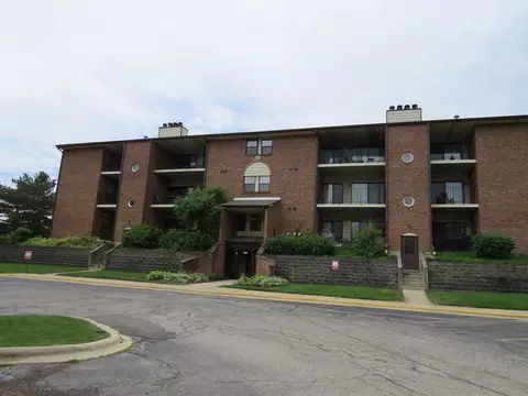 740 Weidner Rd #302, Buffalo Grove, IL 60089