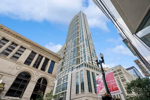 130 N Garland Ct #4804, Chicago, IL 60602