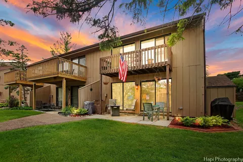 42 Nassau Colony #1, Fox Lake, IL 60020