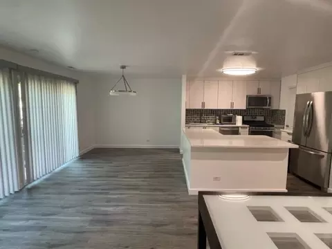 2710 Northampton Dr #B2, Rolling Meadows, IL 60008 photo 7