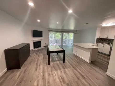 2710 Northampton Dr #B2, Rolling Meadows, IL 60008 photo 3
