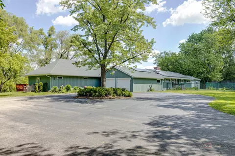 26402 N Edgemond Ln, Barrington, IL 60010