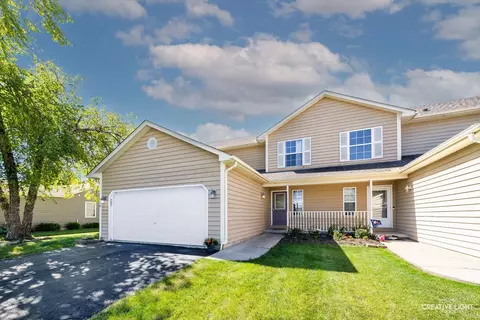 521 W Miller Ave, Hinckley, IL 60520