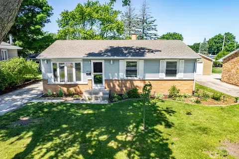 231 Reid Rd, Genoa, IL 60135