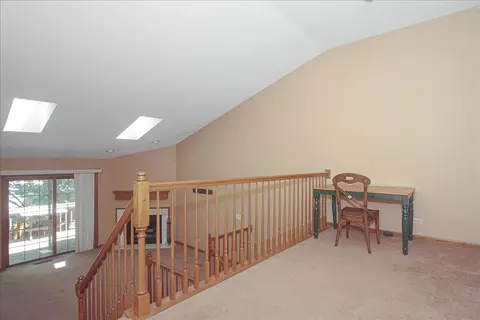 883 Millcreek Cir, Elgin, IL 60123 photo 15