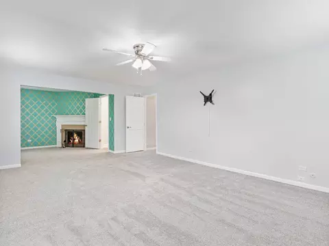 1301 Pin Oak Ct, Wheaton, IL 60189 photo 13