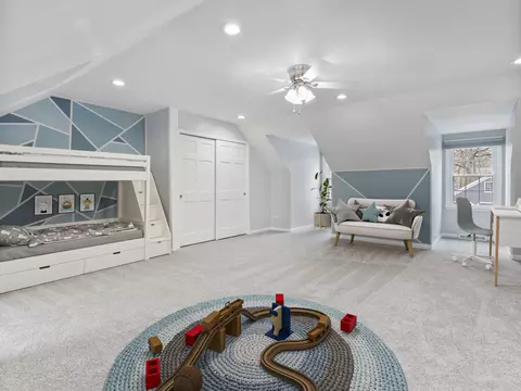 1301 Pin Oak Ct, Wheaton, IL 60189 photo 18