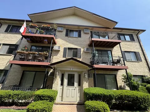 5159 N East River Rd #211F, Chicago, IL 60656