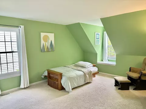 Bedroom - 4682 Middle Rd, Gurnee, IL 60031 photo 4 of 5