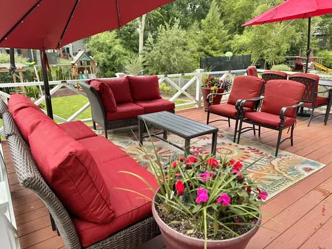 Exterior - 4682 Middle Rd, Gurnee, IL 60031 photo 3 of 8