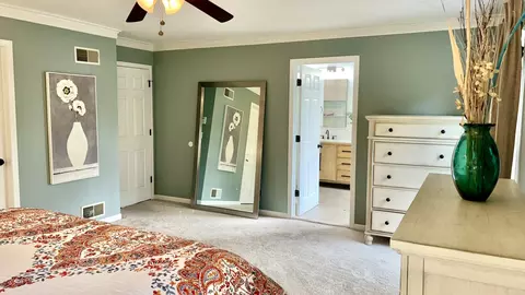 Bedroom - 4682 Middle Rd, Gurnee, IL 60031 photo 3 of 5
