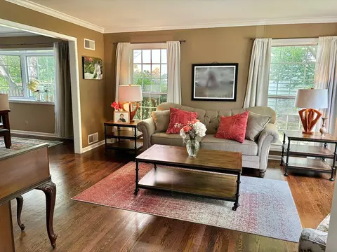 Living - 4682 Middle Rd, Gurnee, IL 60031 photo 1 of 5