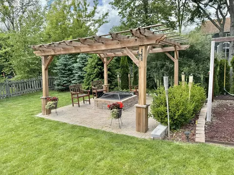 Exterior - 4682 Middle Rd, Gurnee, IL 60031 photo 5 of 8