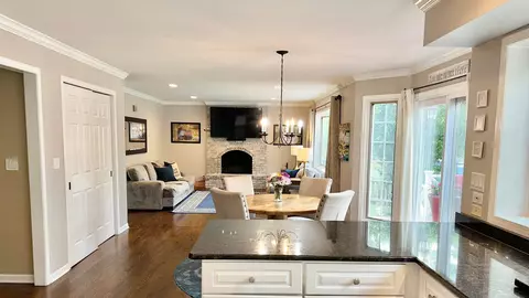 Kitchen - 4682 Middle Rd, Gurnee, IL 60031 photo 3 of 3