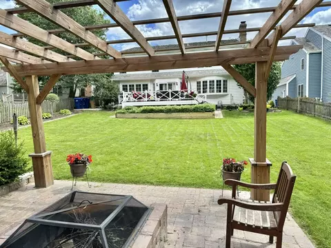 Exterior - 4682 Middle Rd, Gurnee, IL 60031 photo 6 of 8
