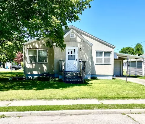 Exterior - 1929 10th St, Peru, IL 61354 photo 1 of 2