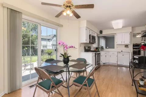590 Denoyer Trl, Wheeling, IL 60090 photo 6