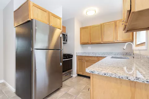 Kitchen - 892 Taylor Ave, Aurora, IL 60506 photo 2 of 2