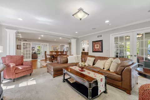 453 Brighton Dr, Wheaton, IL 60189 photo 17