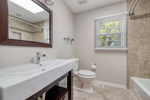 453 Brighton Dr, Wheaton, IL 60189 photo 28