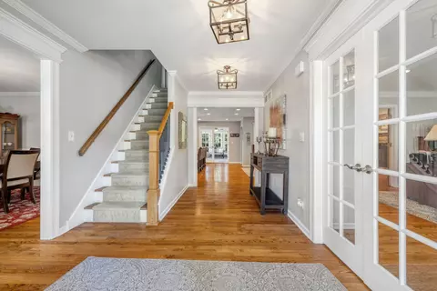 453 Brighton Dr, Wheaton, IL 60189 photo 6