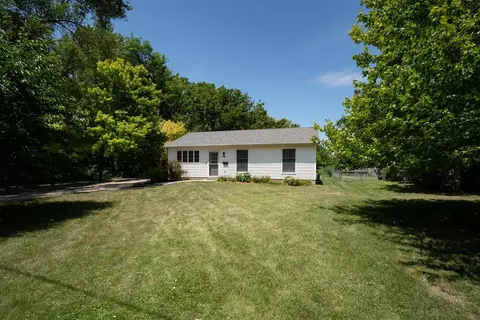 98 E Sycamore St, Normal, IL 61761 photo 37