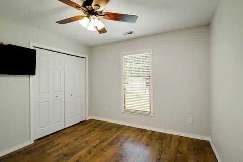 98 E Sycamore St, Normal, IL 61761 photo 17