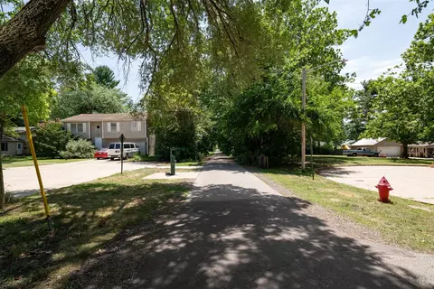 98 E Sycamore St, Normal, IL 61761 photo 31