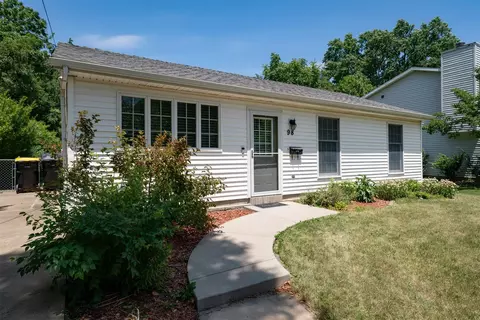 98 E Sycamore St, Normal, IL 61761