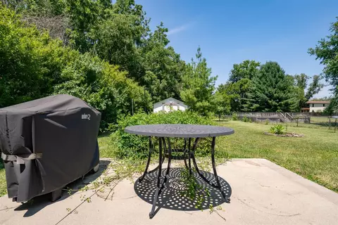 98 E Sycamore St, Normal, IL 61761 photo 9