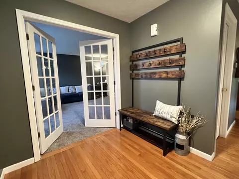 Entry Way - 3125 Auburn Rd, Bloomington, IL 61704 photo 2 of 2